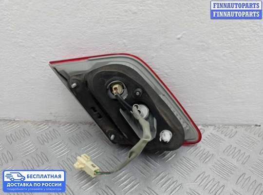Фонарь крышки багажника на Toyota Camry XV40
