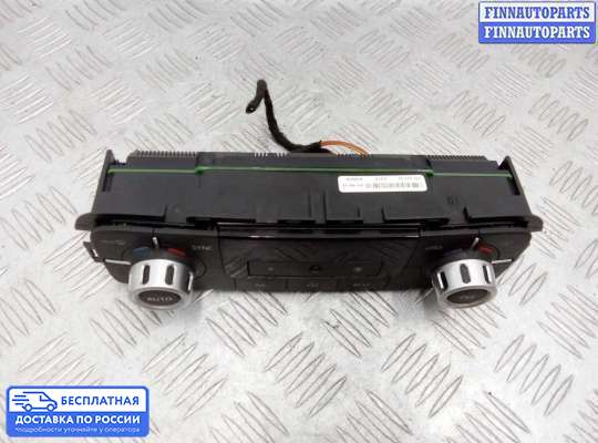 Блок управления печкой на Volkswagen Touareg II (7P)