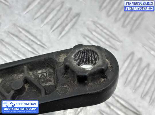 Поводок дворника на Audi A6 (C7)