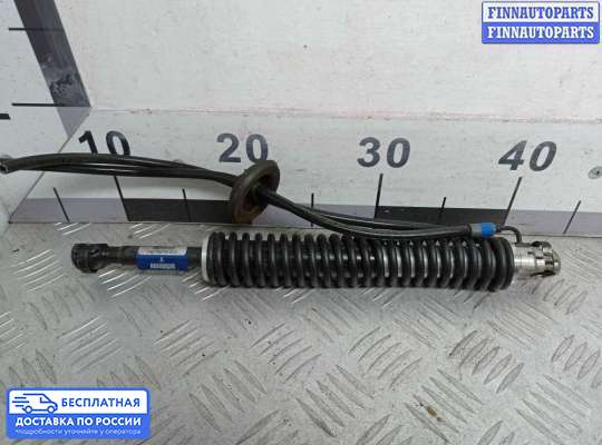 Амортизатор крышки багажника на Volkswagen Touareg I (7L)
