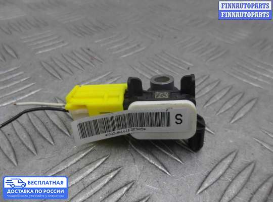 Датчик удара (Airbag) на Infiniti Q50 (V37)