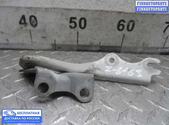 Петля капота на Mazda MPV II LW