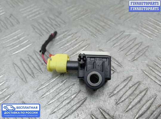 Датчик удара (Airbag) на Audi A8 (D4, 4H)
