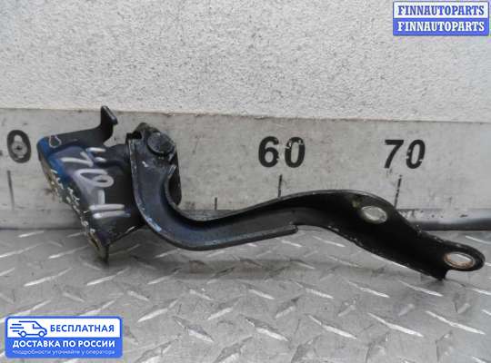 Петля капота на Toyota FJ Cruiser
