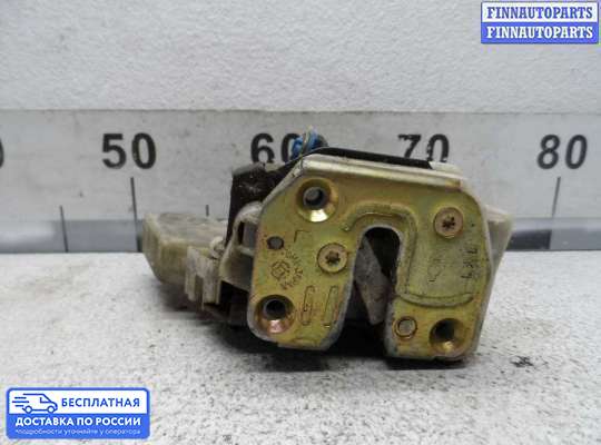 Замок боковой двери на Nissan Pathfinder II (R50)