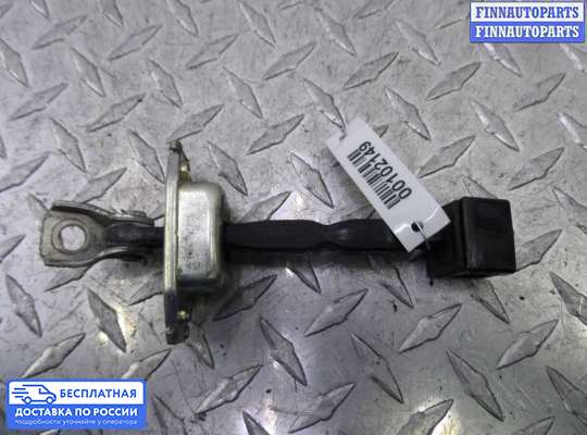 Ограничитель двери на Peugeot 4007