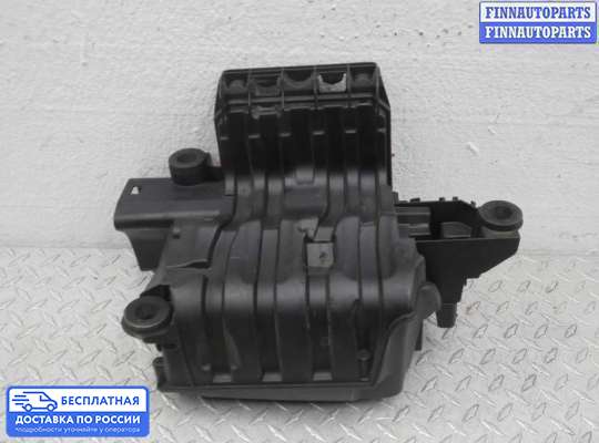 Корпус воздушного фильтра на Mercedes-Benz C (W204)