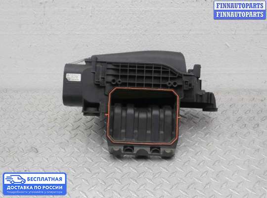 Корпус воздушного фильтра на Mercedes-Benz C (W204)