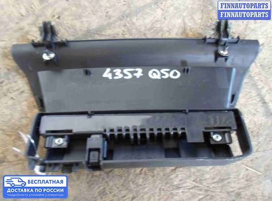 Фонарь (стоп-сигнал) центральный на Infiniti Q50 (V37)