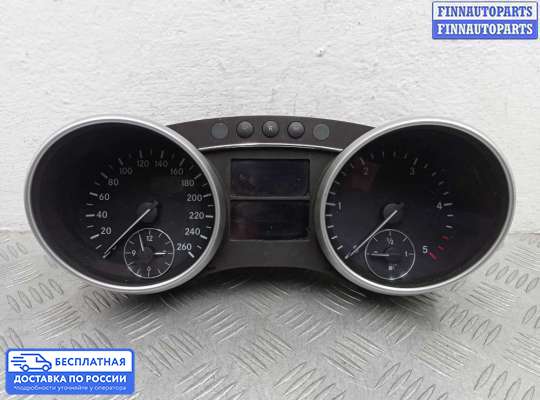 Щиток приборов на Mercedes-Benz ML (W164)