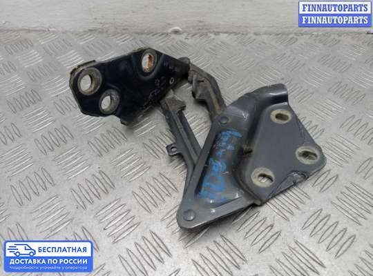 Петля капота на Volkswagen Touareg I (7L)