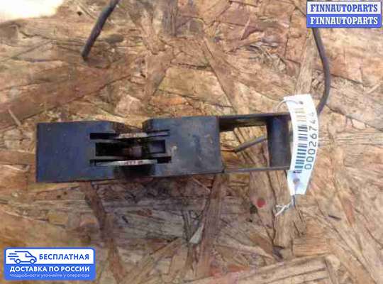 Замок капота на Volkswagen Amarok (2H)