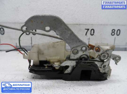 Замок боковой двери на Toyota Ipsum XM1