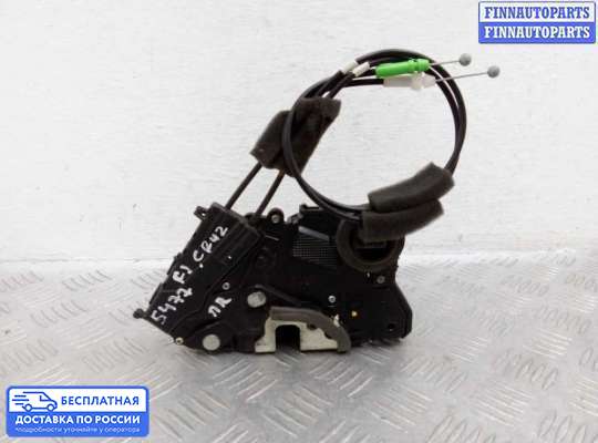 Замок боковой двери на Toyota FJ Cruiser