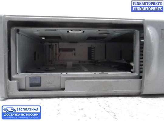 CD-чейнджер на Mercedes-Benz Vito (W638)