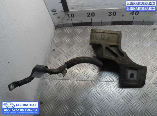 Кронштейн ДВС (лапа) на Land Rover Discovery III