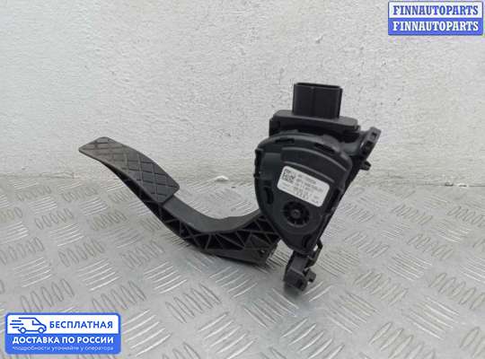 Педальный узел (педаль) на Audi A6 (C7)