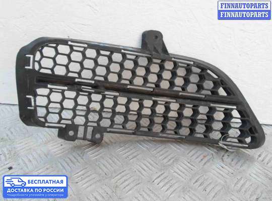 Решетка (заглушка) бампера на Volkswagen Touareg I (7L)