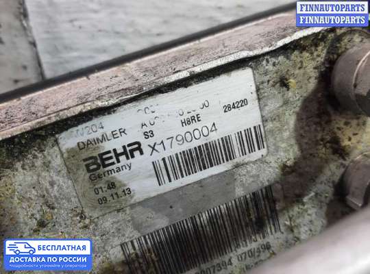 Радиатор масляный на Mercedes-Benz C (W204)