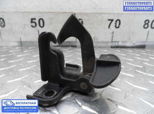 Замок капота на Mercedes-Benz ML (W164)