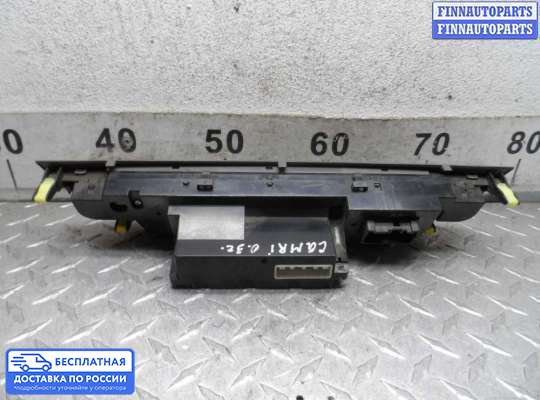 Блок управления печкой на Toyota Camry XV30