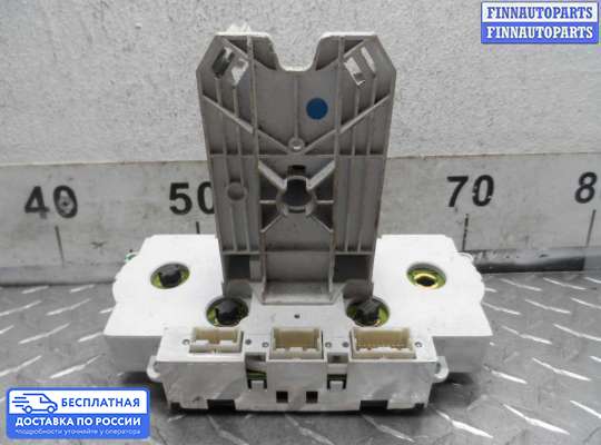Блок управления печкой на Nissan Primera (P11)