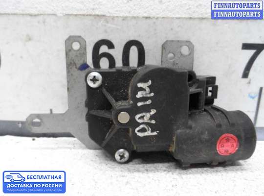 Моторчик заслонки печки на Nissan Primera (P11)