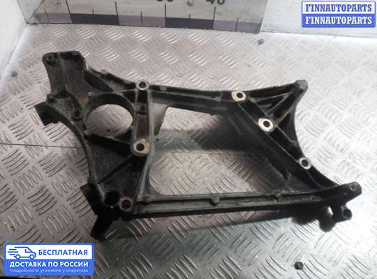 Крышка двигателя боковая на Mercedes-Benz GLK (X204)