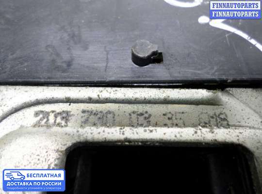 Замок боковой двери на Mercedes-Benz C (W203)