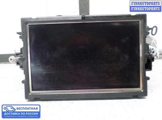 Дисплей бортового компьютера на Mercedes-Benz C (W204)