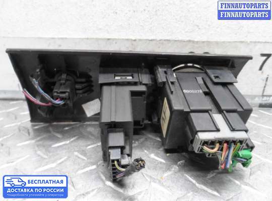 Переключатель света на Lincoln Navigator II (U228)