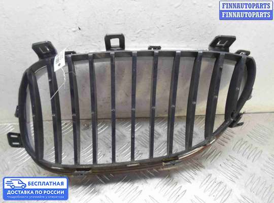 Решетка (заглушка) бампера на BMW 5 (E60/E61)
