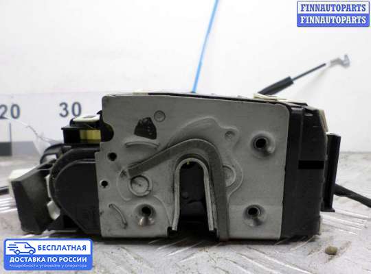 Замок боковой двери на Mercedes-Benz C (W204)