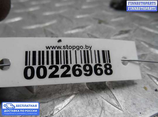 Петля двери на Toyota Camry XV40