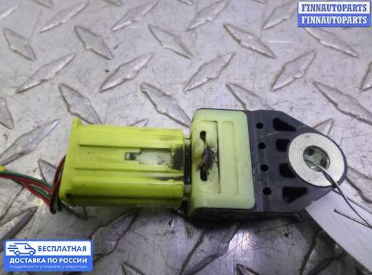 Датчик удара (Airbag) на Toyota Camry XV50