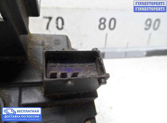 Замок боковой двери на Opel Zafira A