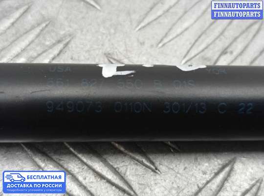Амортизатор крышки багажника на Volkswagen Passat B7 (36)