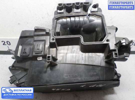 Корпус воздушного фильтра на Mercedes-Benz C (W204)
