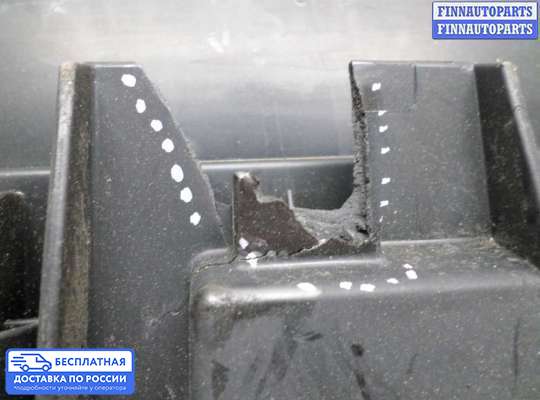 Корпус воздушного фильтра на Mercedes-Benz C (W204)