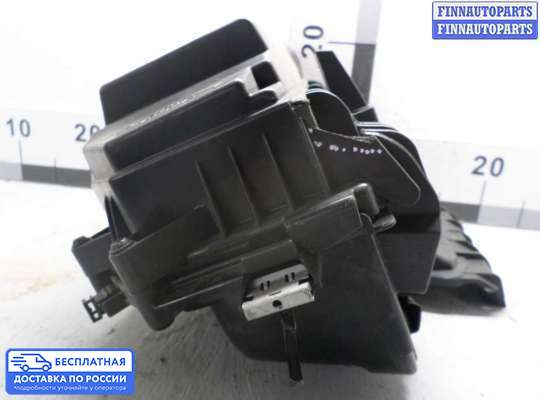 Корпус воздушного фильтра на Mercedes-Benz C (W204)