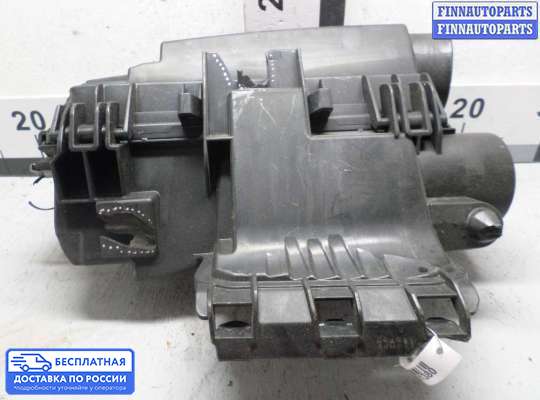 Корпус воздушного фильтра на Mercedes-Benz C (W204)