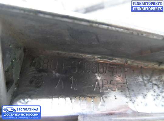 Планка подсветки номера на Toyota Camry XV30