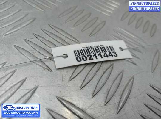 Петля капота на Volkswagen Touareg I (7L)