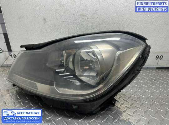Фара передняя на Mercedes-Benz C (W204)