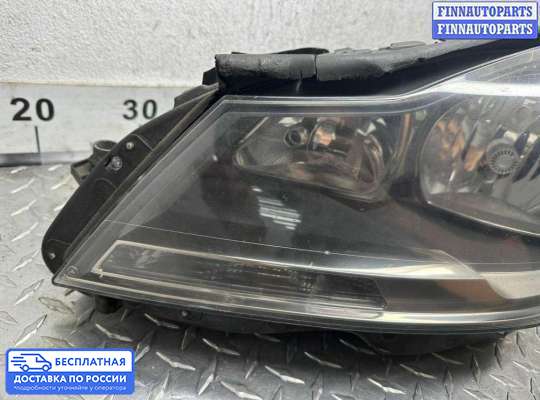 Фара передняя на Mercedes-Benz C (W204)