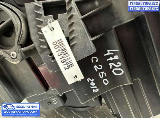 Фара передняя на Mercedes-Benz C (W204)