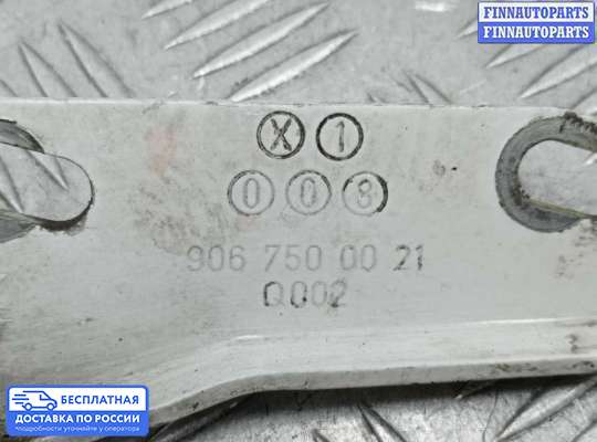 Петля капота на Mercedes-Benz Sprinter (906)