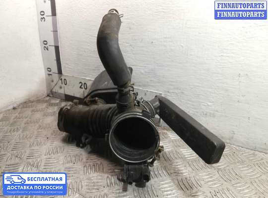 Воздухозаборник на Toyota Camry XV40