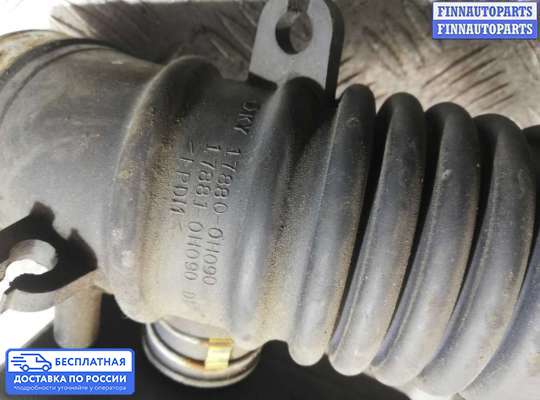 Воздухозаборник на Toyota Camry XV40