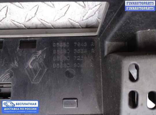 Фонарь салона (плафон) на Renault Master III